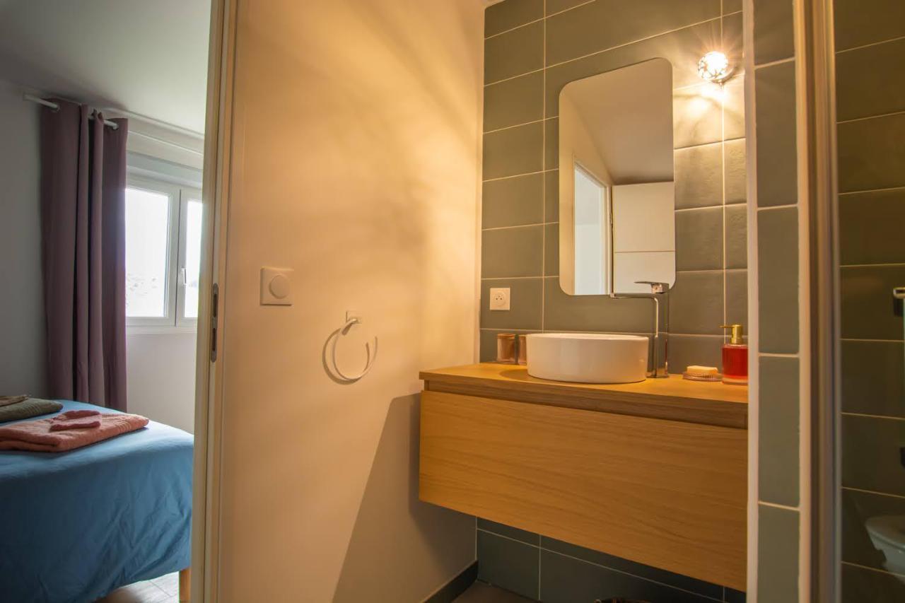 Emilie Une Nuit - 3 Chambres Au 2E Etage - Maison Avec Chats Vandieres  Bagian luar foto